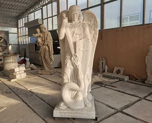 大理石石雕圣邁克雕塑教堂人物雕像
