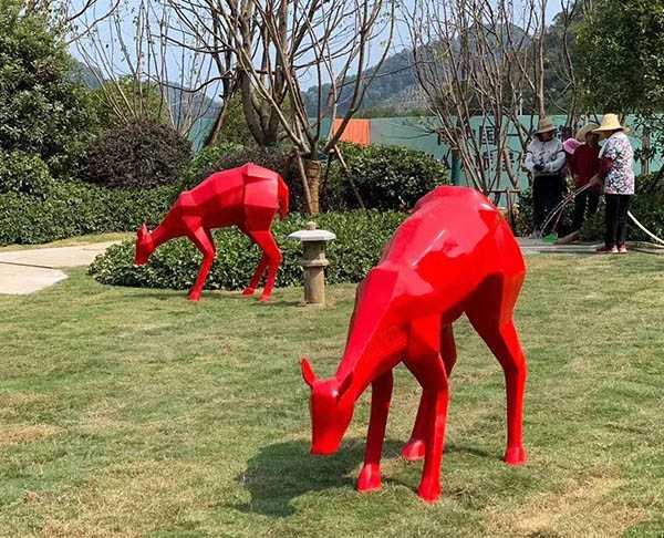 玻璃鋼雕塑工廠制作戶外公園草地機械鹿擺件