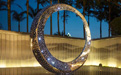 為什么不銹鋼圓環雕塑深受大家喜愛？