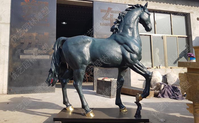青銅馬雕塑